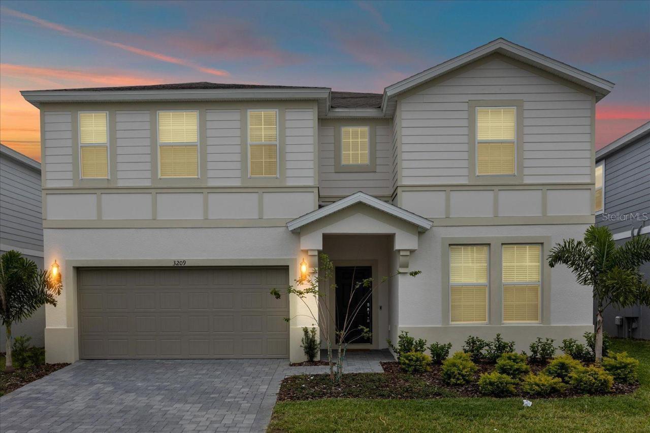 3209 LILAC WAY