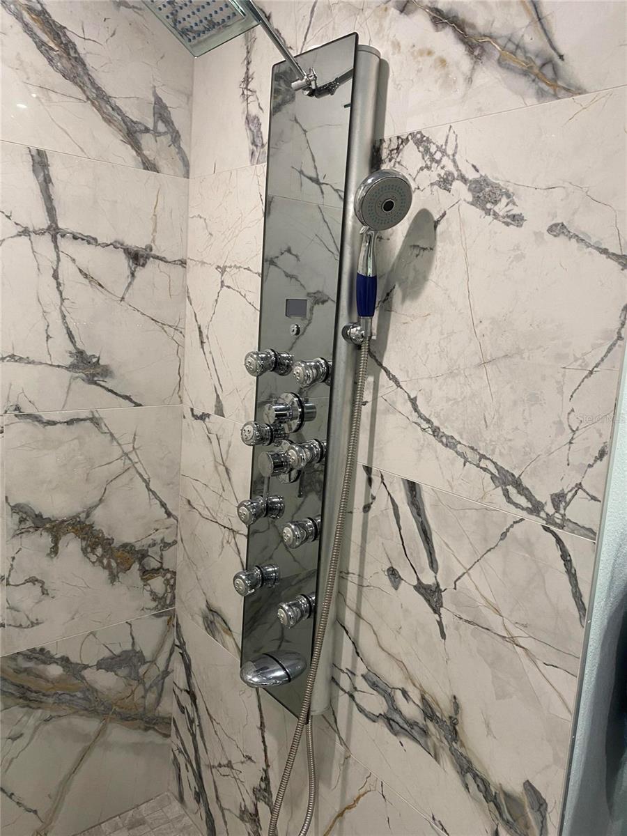 WESCOTT SQUARE - Residential