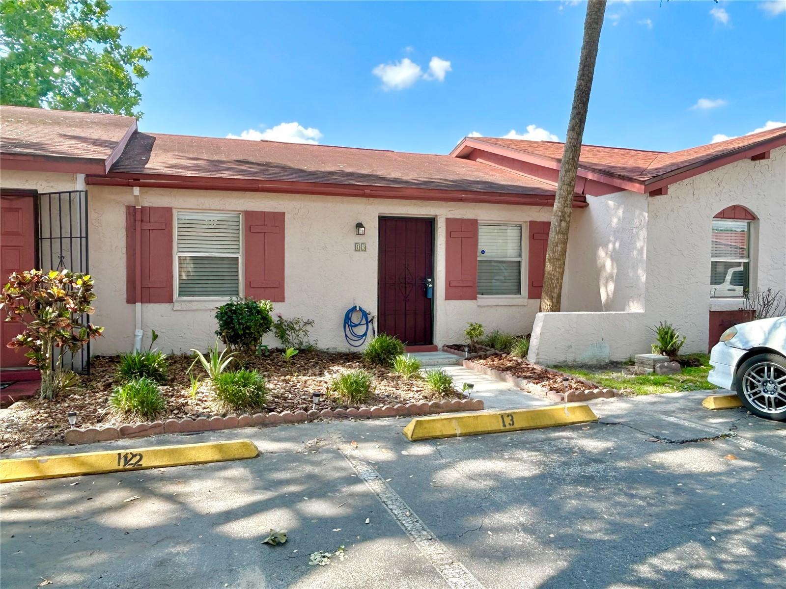 13 W MARBRISA WAY