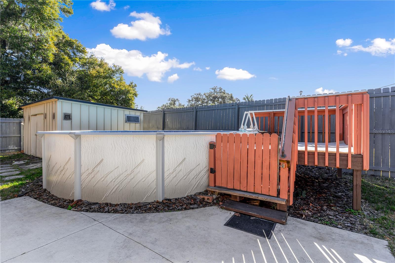 LEESBURG HOLLYWOOD HEIGHTS - Residential