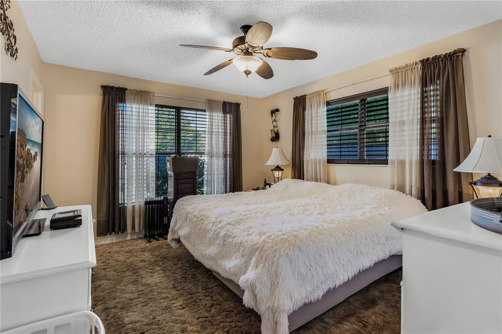 LEESBURG HOLLYWOOD HEIGHTS - Residential