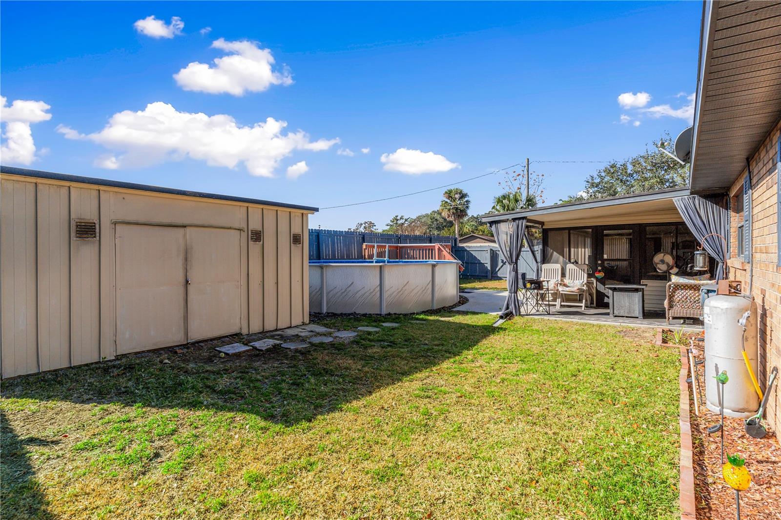 LEESBURG HOLLYWOOD HEIGHTS - Residential