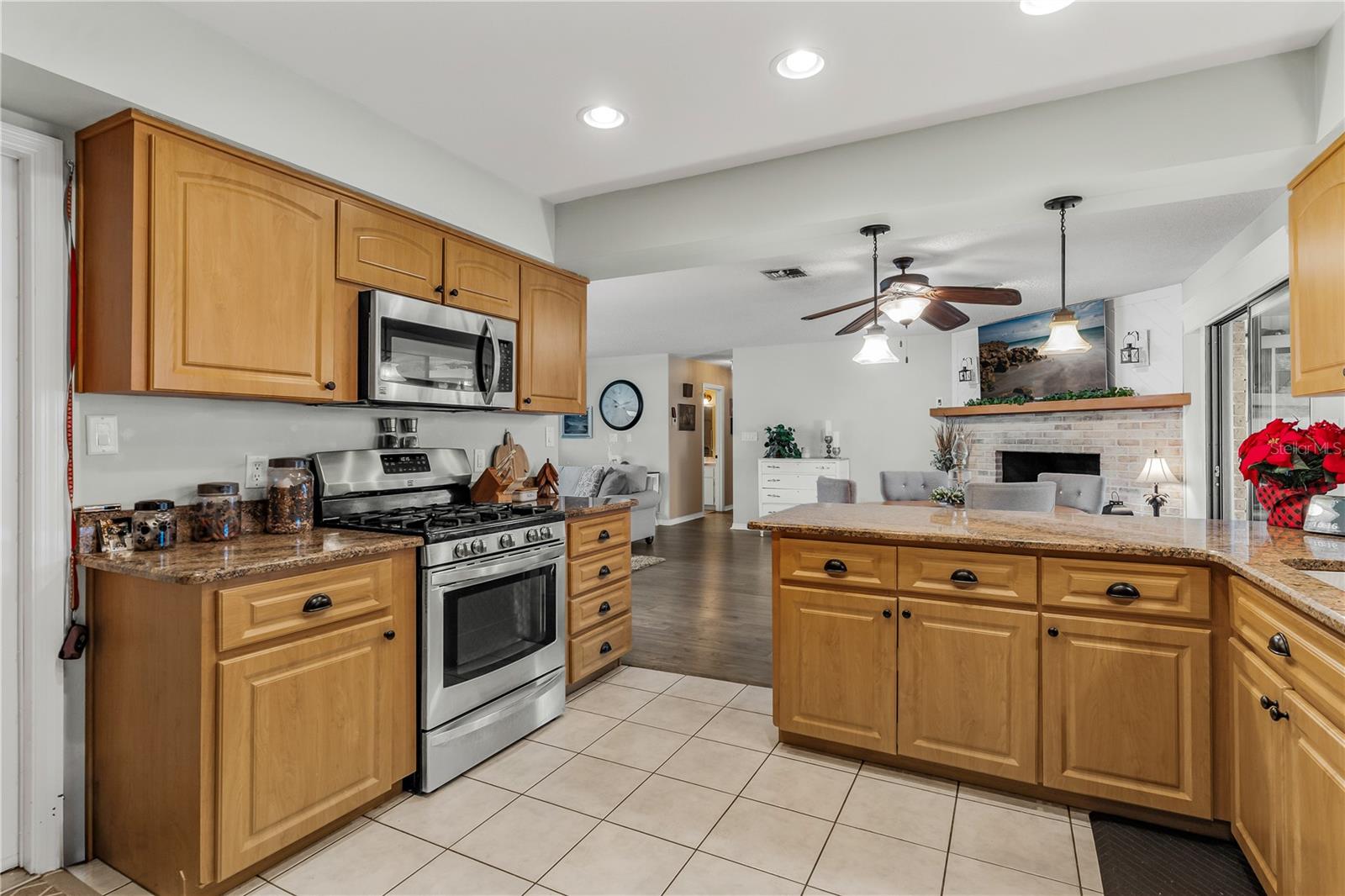 LEESBURG HOLLYWOOD HEIGHTS - Residential