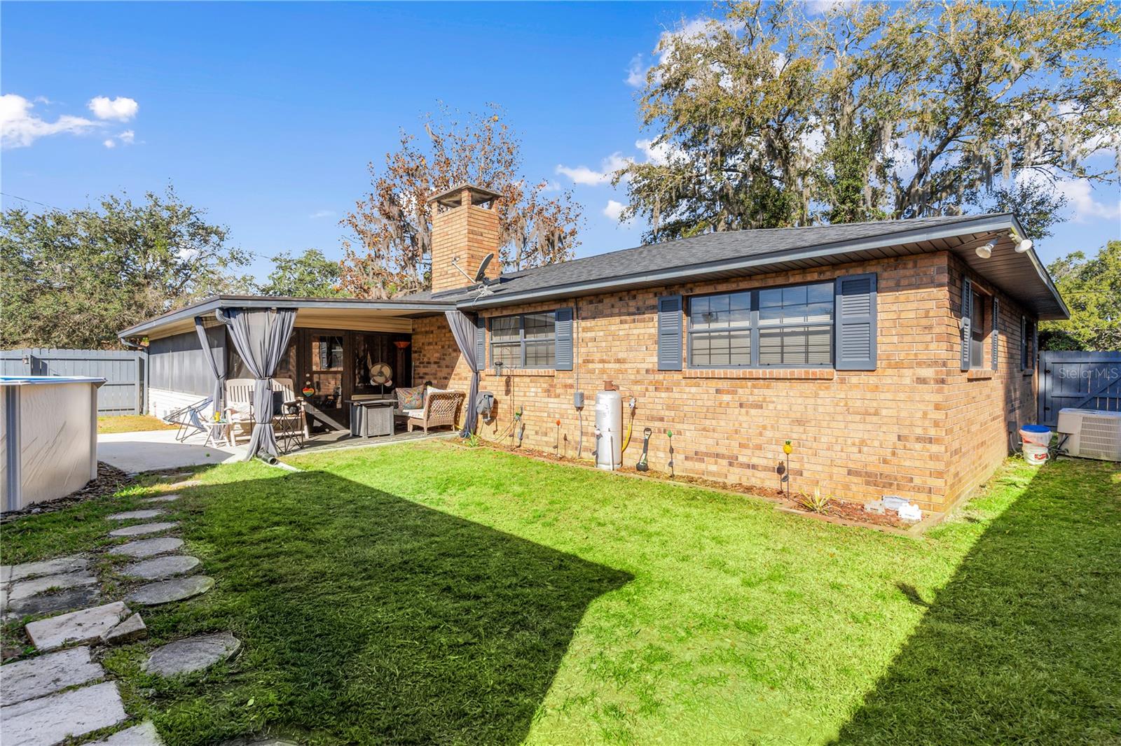 LEESBURG HOLLYWOOD HEIGHTS - Residential