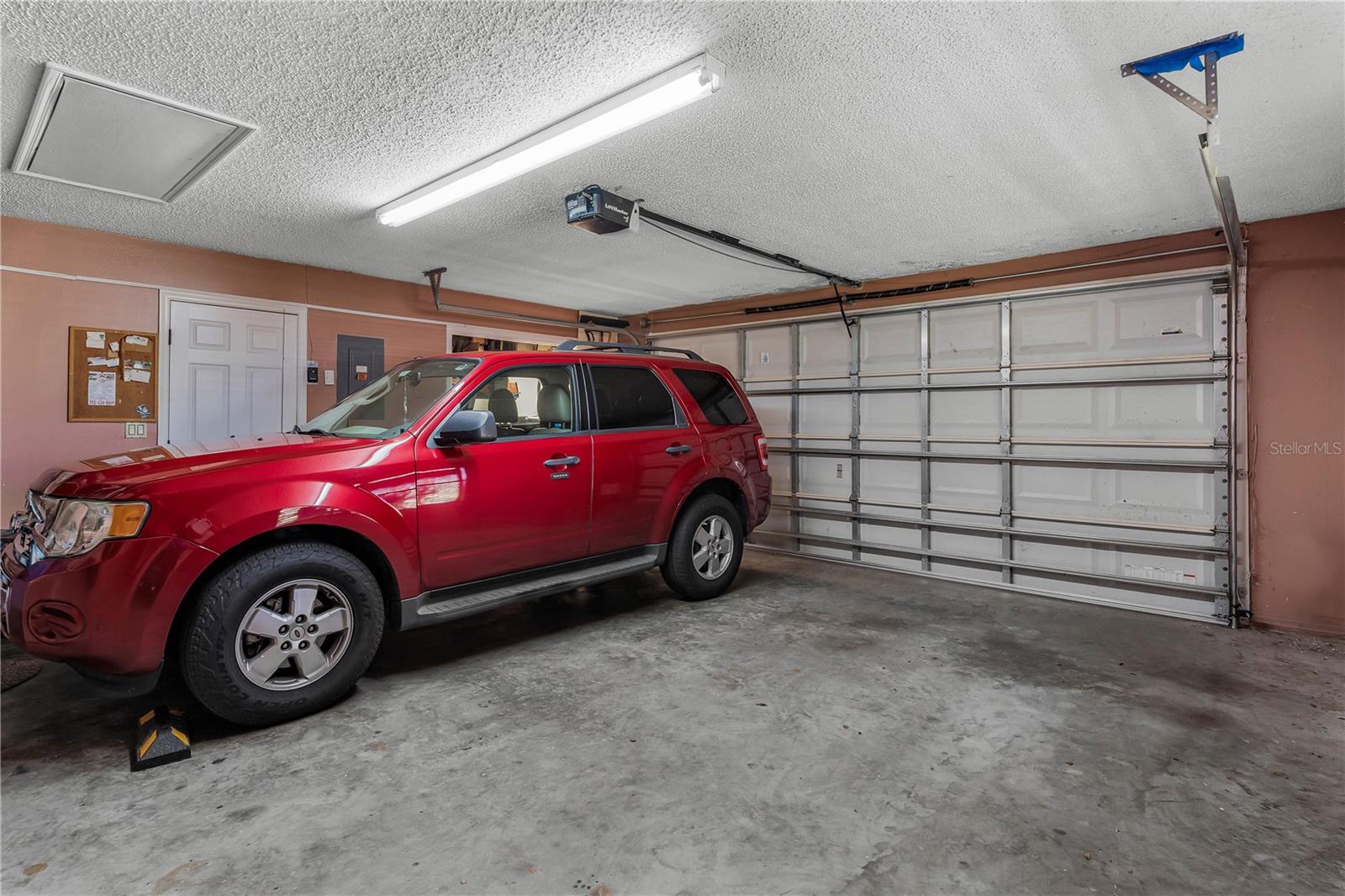 LEESBURG HOLLYWOOD HEIGHTS - Residential