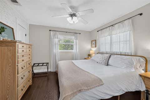 Tiny photo for 1428 SE 9th Avenue, Ocala, FL 34471 (MLS # OM729160)