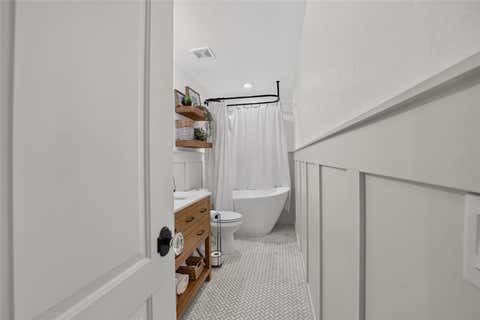 Tiny photo for 1428 SE 9th Avenue, Ocala, FL 34471 (MLS # OM729160)