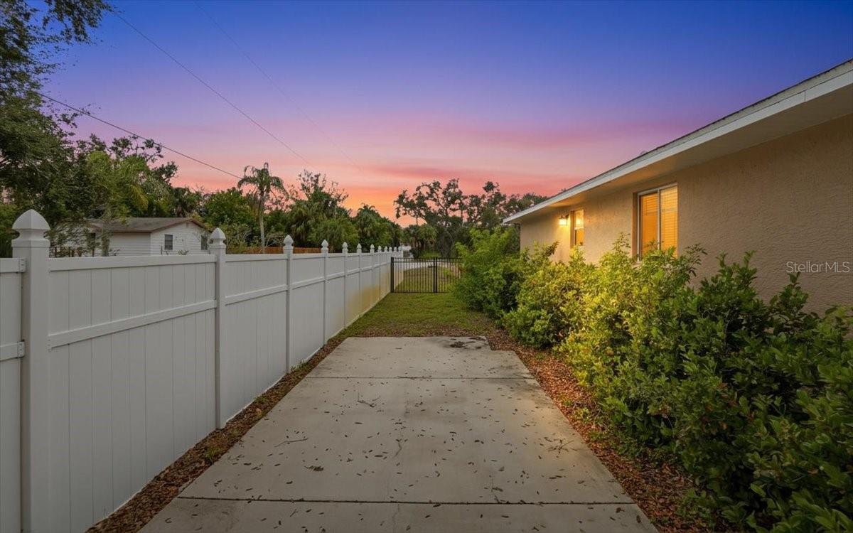 THE ENCLAVE OF WEBBERLIN PLACE - Residential