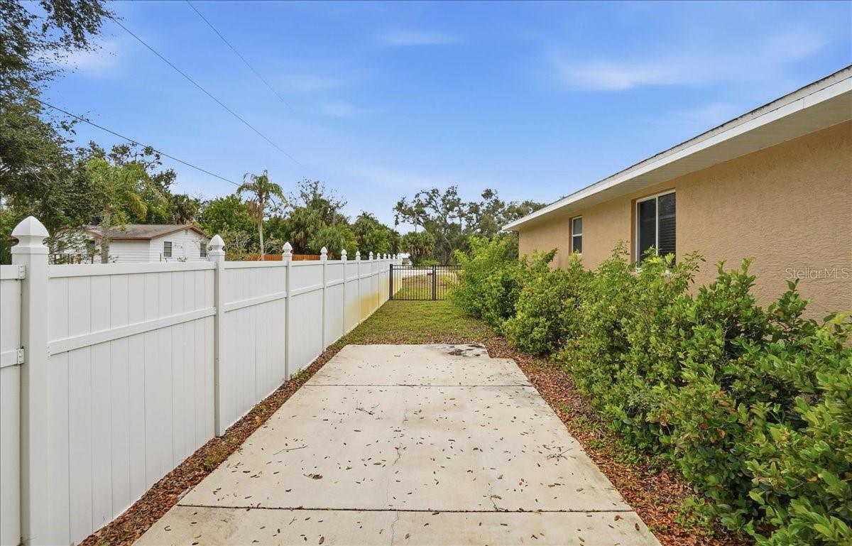 THE ENCLAVE OF WEBBERLIN PLACE - Residential