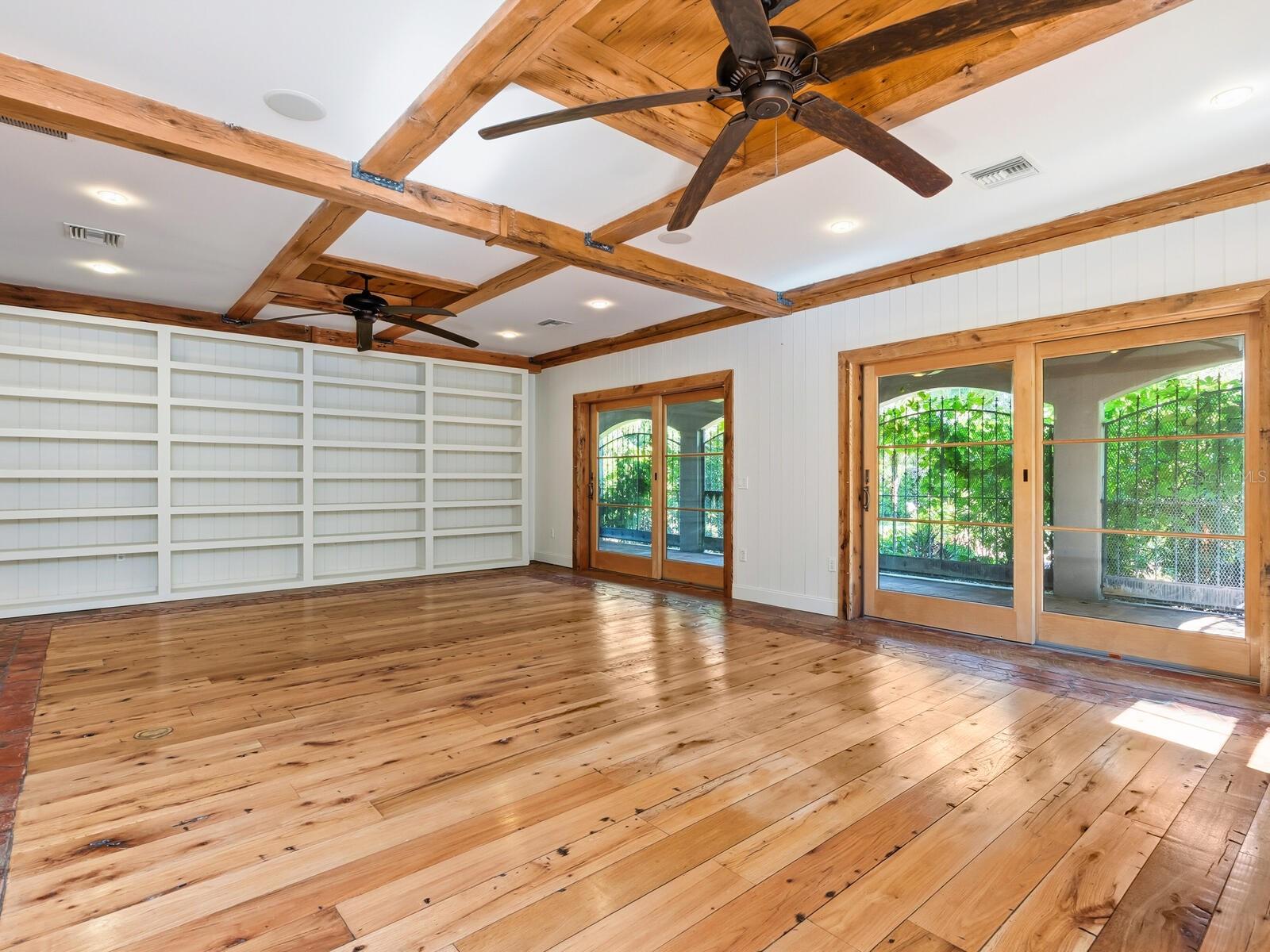 SAINT ARMANDS DIV JOHN RINGLING ESTATES - Residential