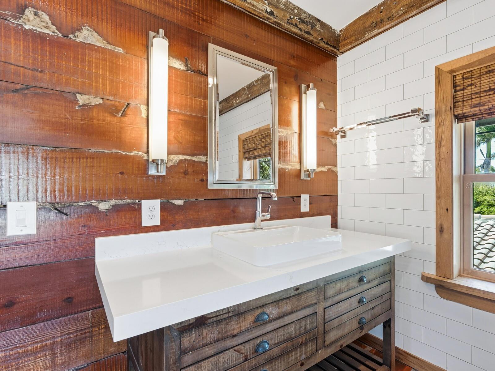 SAINT ARMANDS DIV JOHN RINGLING ESTATES - Residential