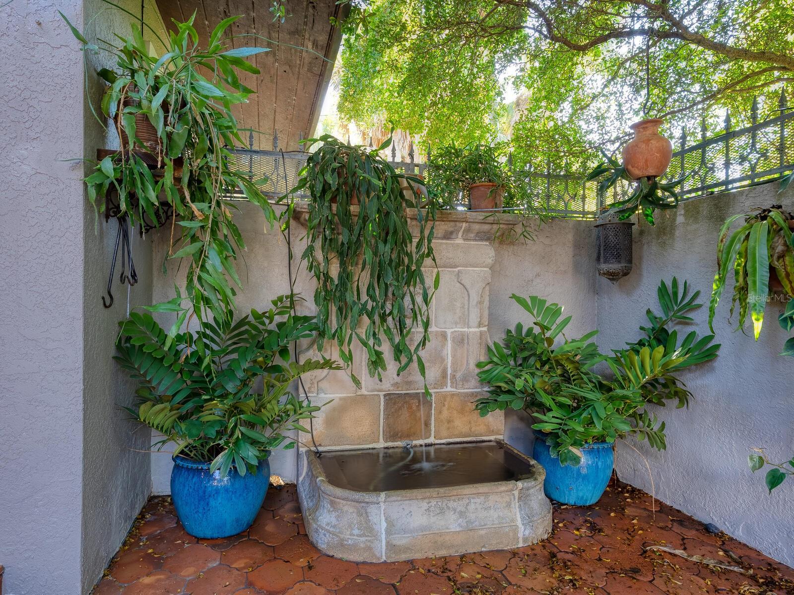 SAINT ARMANDS DIV JOHN RINGLING ESTATES - Residential