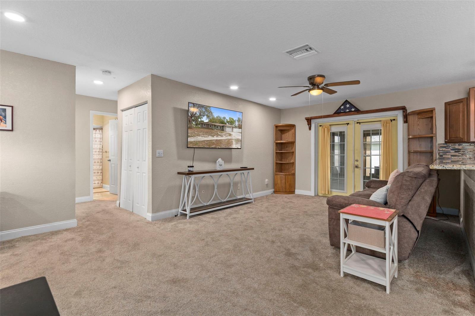 SPRING HILL - Residential