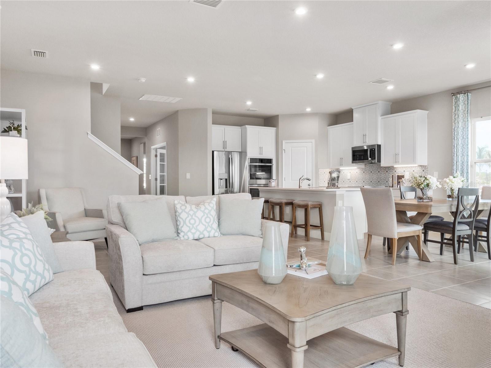 2423 LANDING DRIVE
