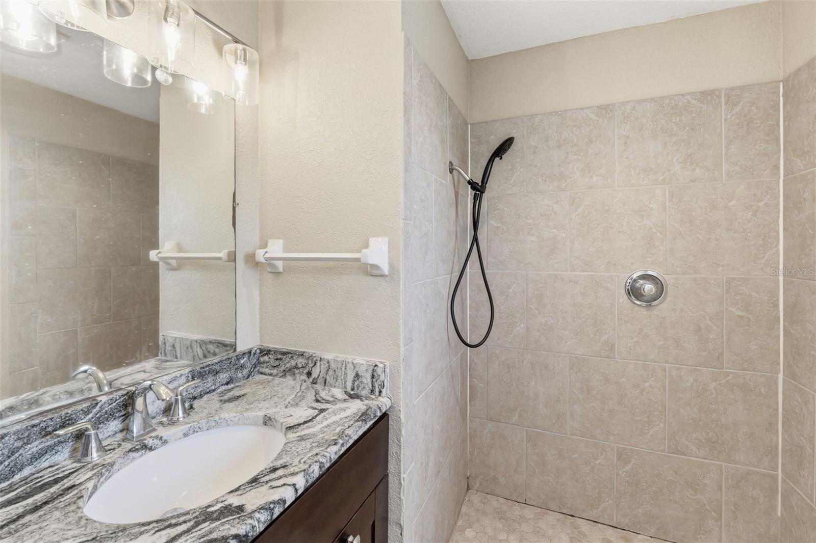 DEL RIO ESTATES UNIT 7 - Residential