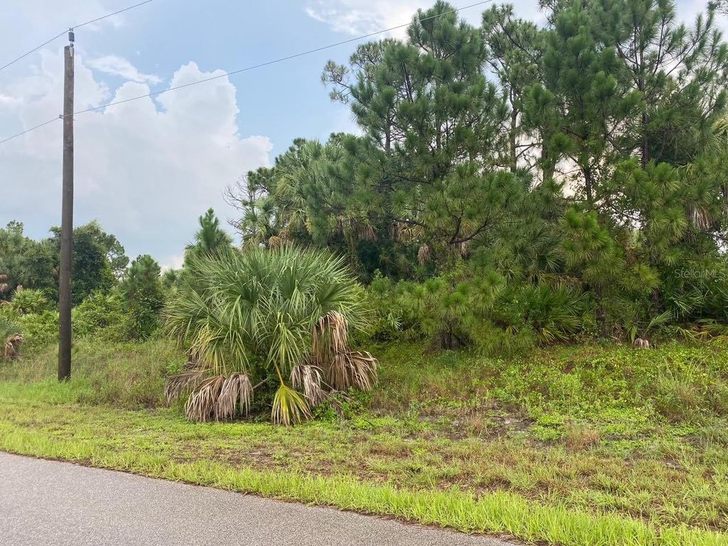 Photo of Dalewood Circle, North Port, FL 34288 (MLS # C7495567)