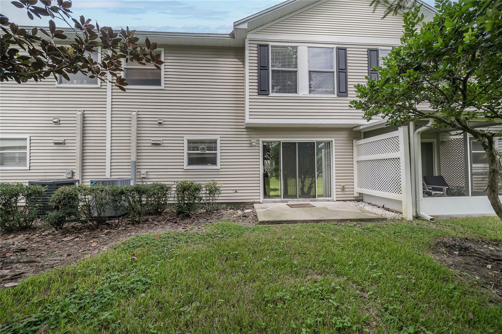 OAKWOOD TERRACE TWNHMS PHAS - Residential