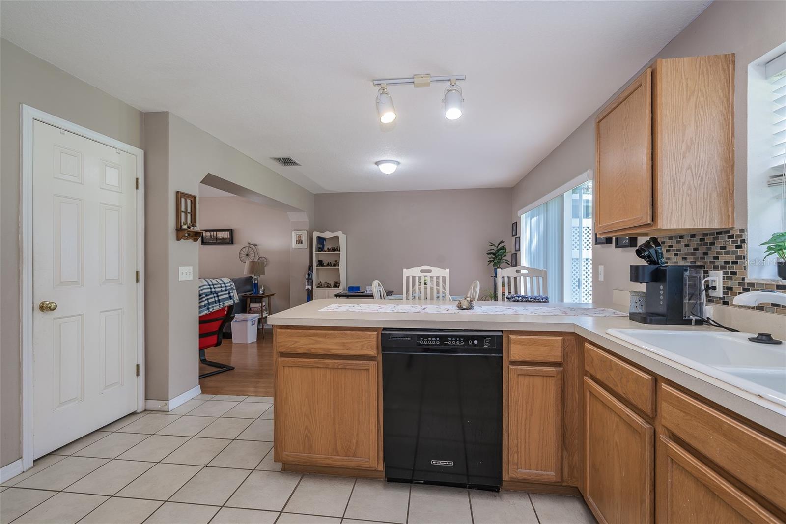 OAKWOOD TERRACE TWNHMS PHAS - Residential