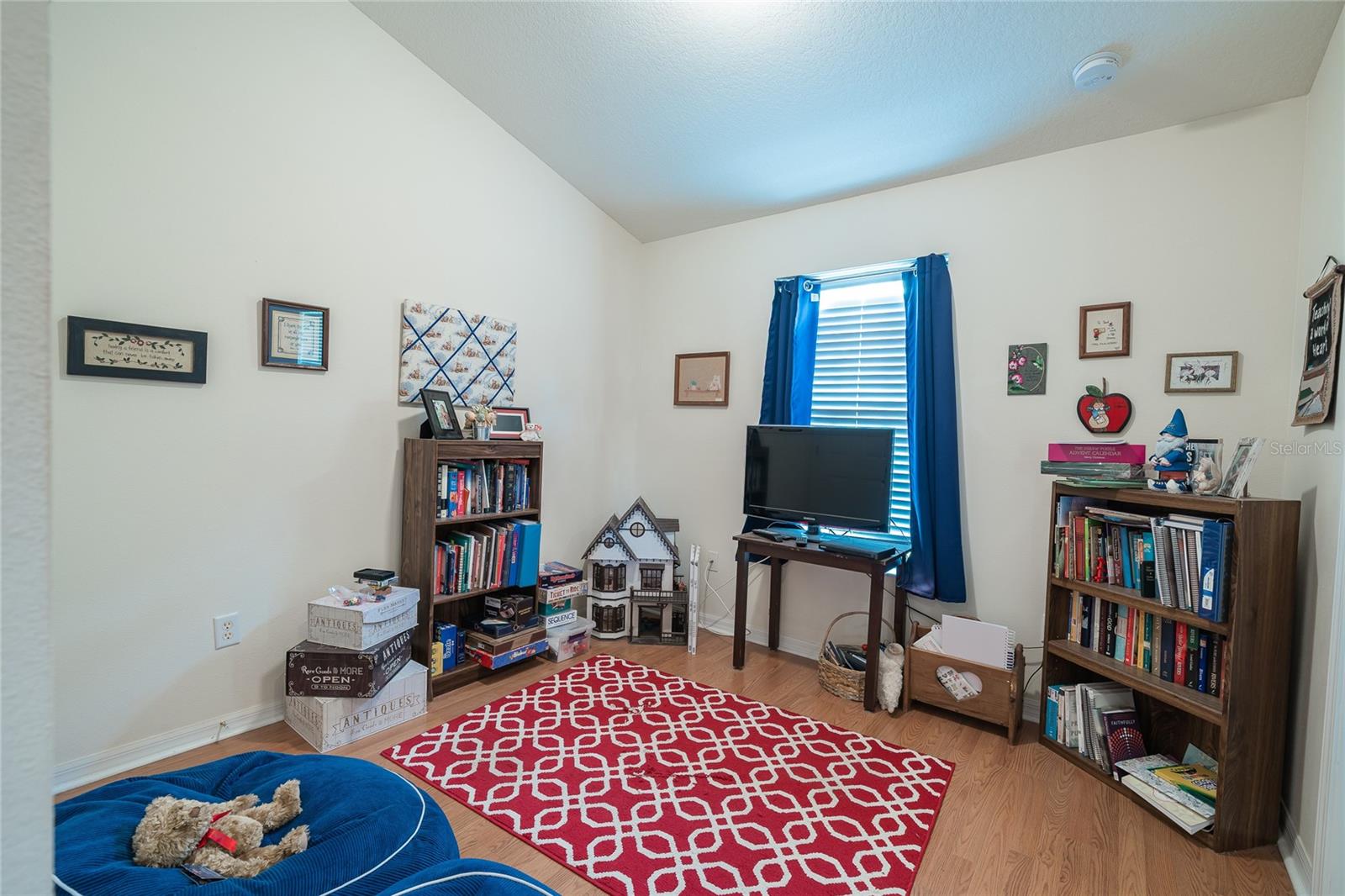 OAKWOOD TERRACE TWNHMS PHAS - Residential