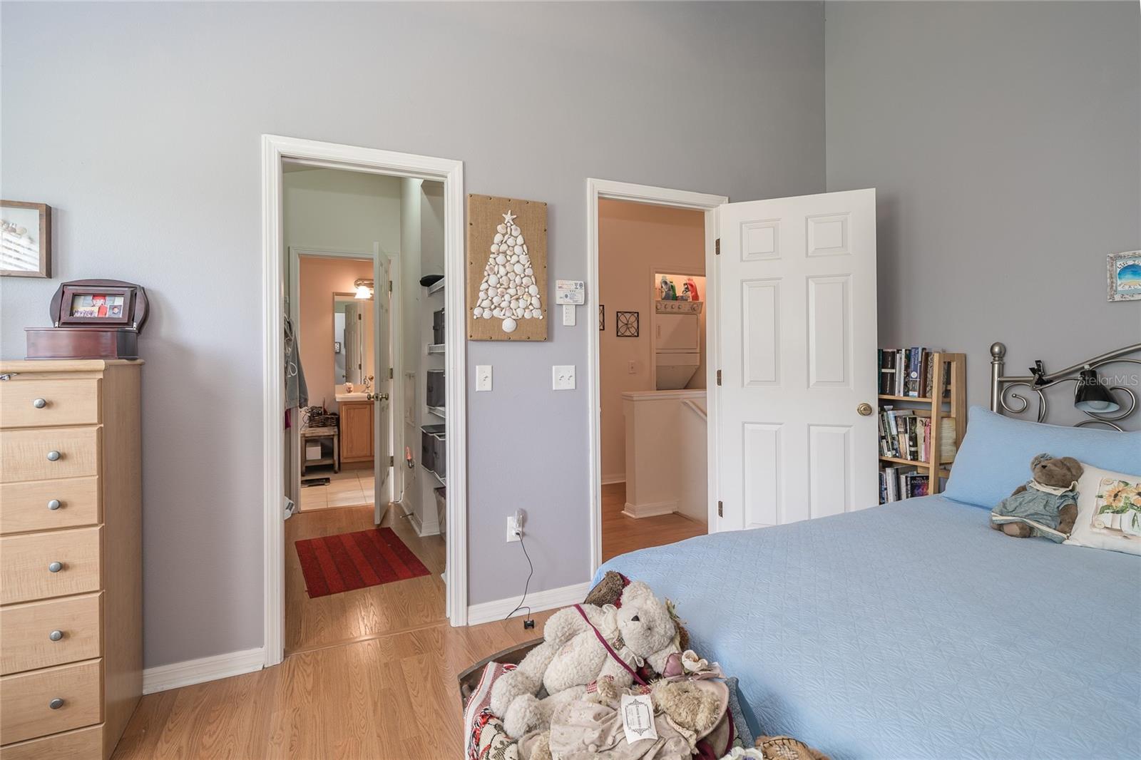 OAKWOOD TERRACE TWNHMS PHAS - Residential