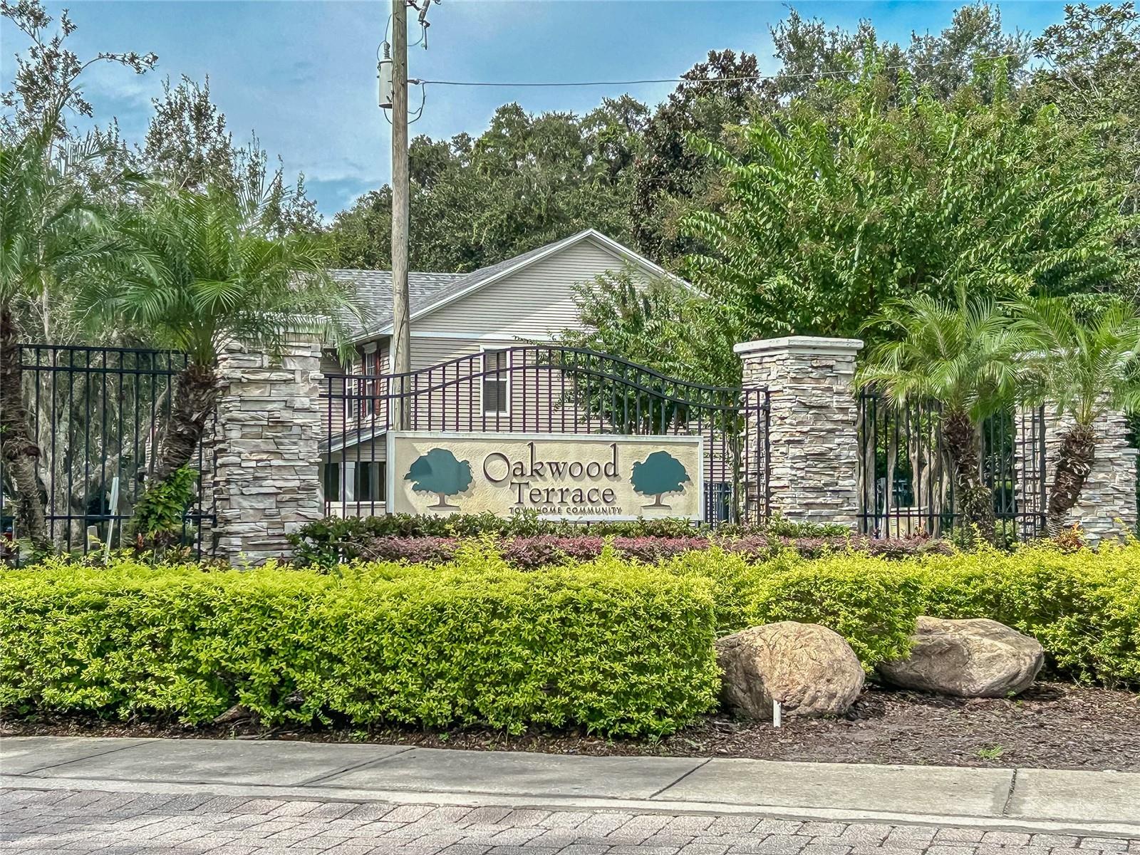 OAKWOOD TERRACE TWNHMS PHAS - Residential