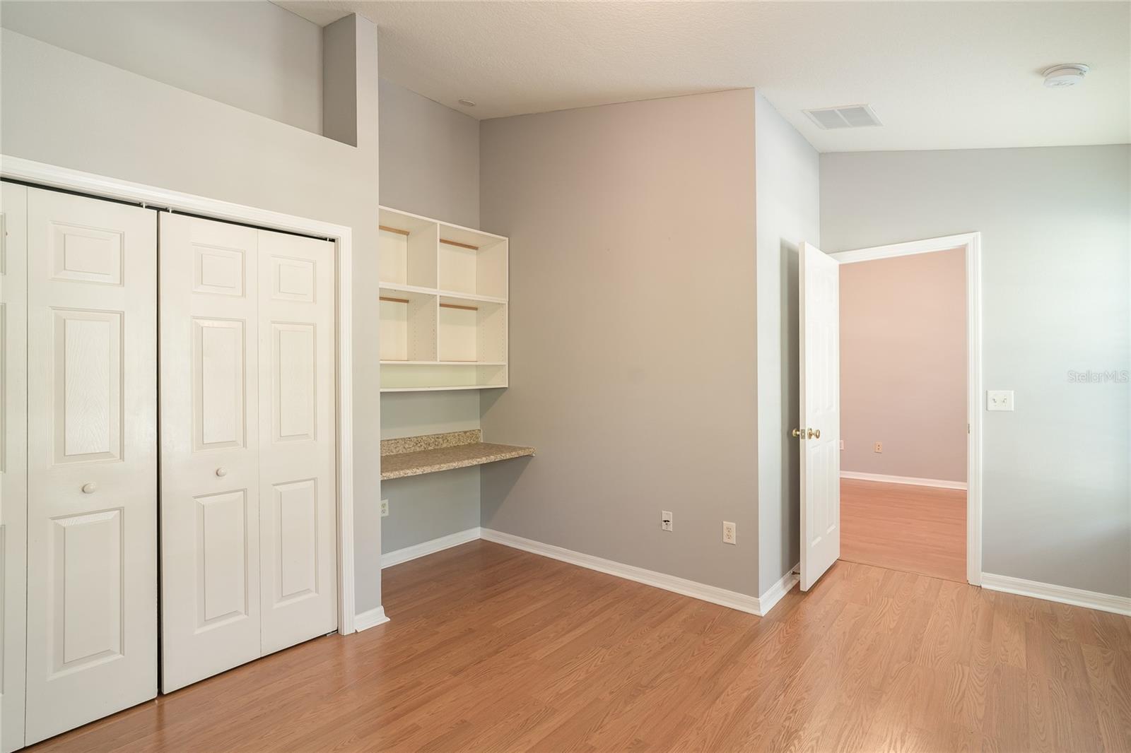 OAKWOOD TERRACE TWNHMS PHAS - Residential