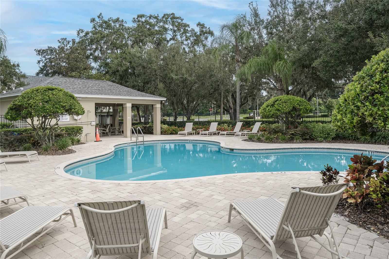 OAKWOOD TERRACE TWNHMS PHAS - Residential