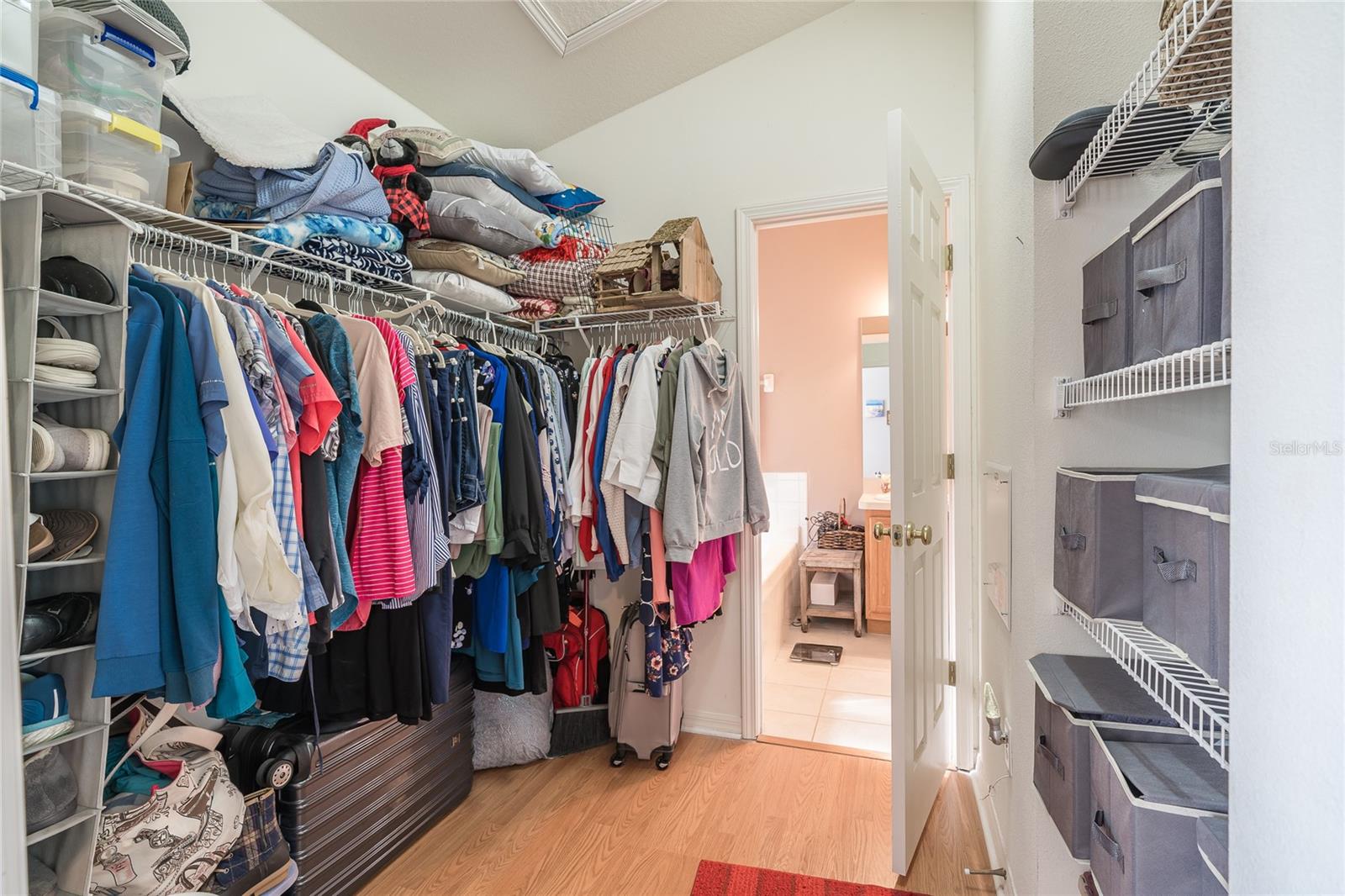 OAKWOOD TERRACE TWNHMS PHAS - Residential