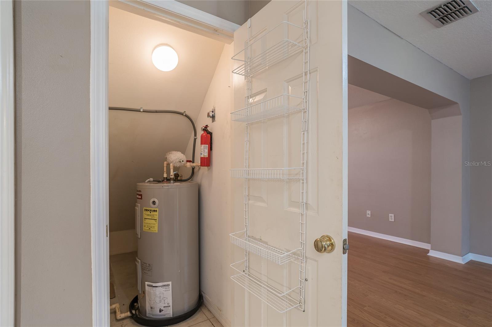 OAKWOOD TERRACE TWNHMS PHAS - Residential