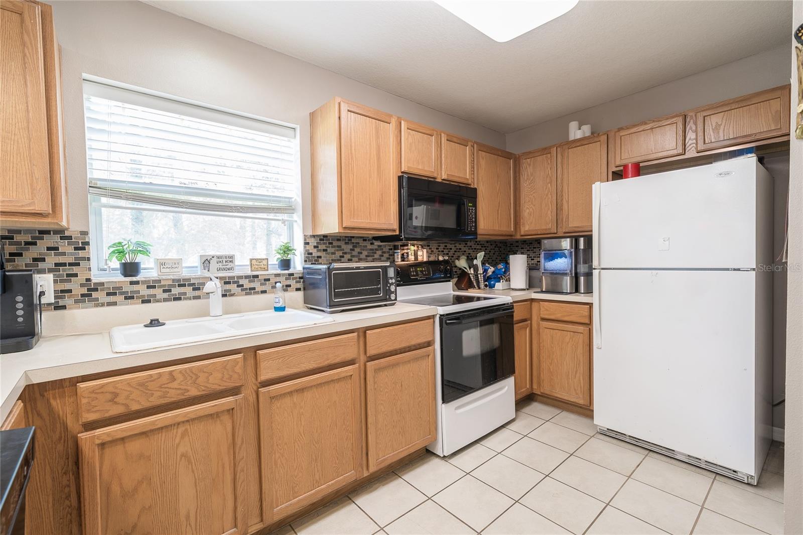 OAKWOOD TERRACE TWNHMS PHAS - Residential