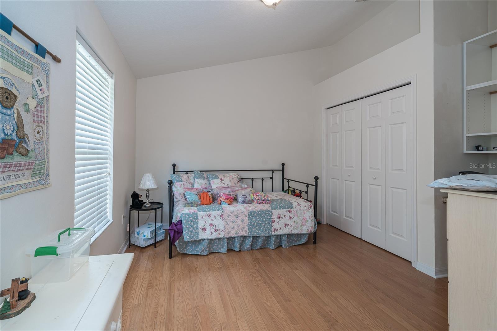 OAKWOOD TERRACE TWNHMS PHAS - Residential