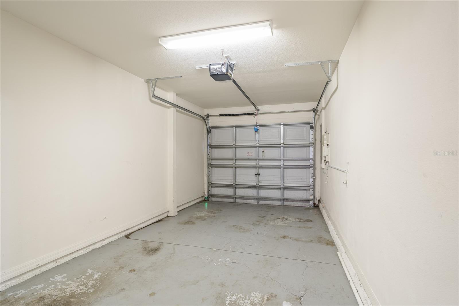 OAKWOOD TERRACE TWNHMS PHAS - Residential