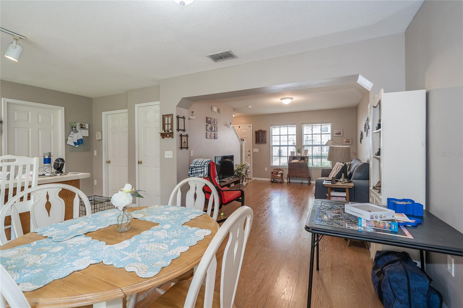 OAKWOOD TERRACE TWNHMS PHAS - Residential