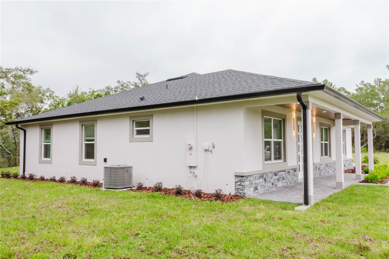 ROYAL TRAILS UNIT 01 - Residential