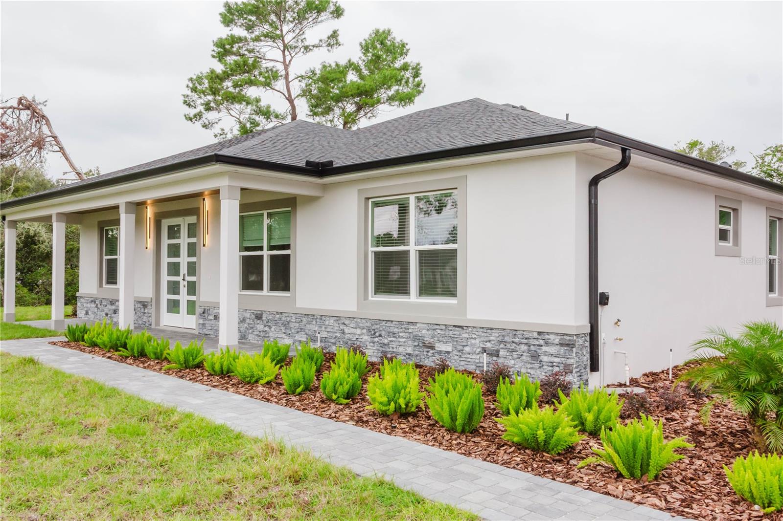 ROYAL TRAILS UNIT 01 - Residential