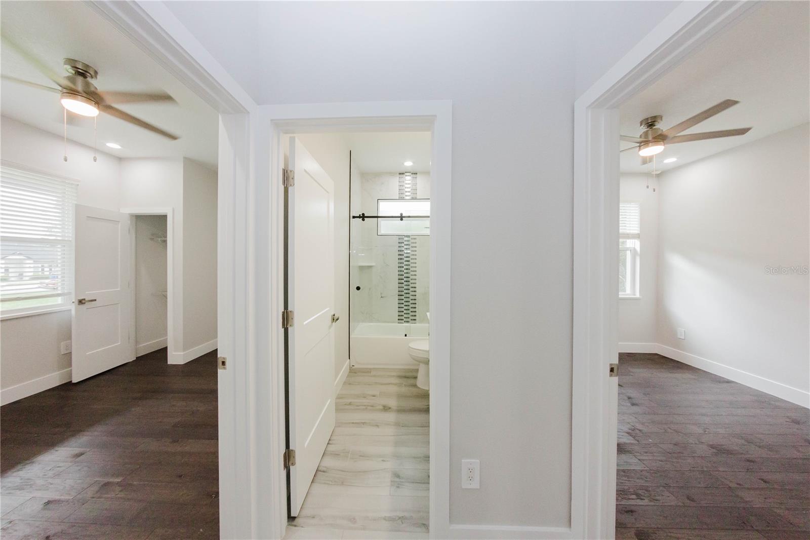 ROYAL TRAILS UNIT 01 - Residential