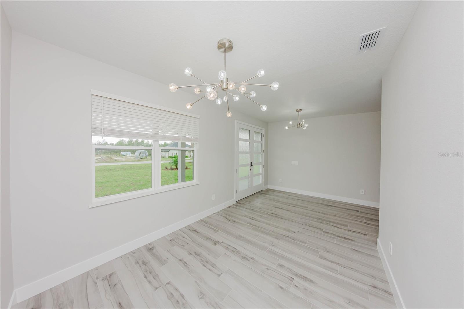 ROYAL TRAILS UNIT 01 - Residential