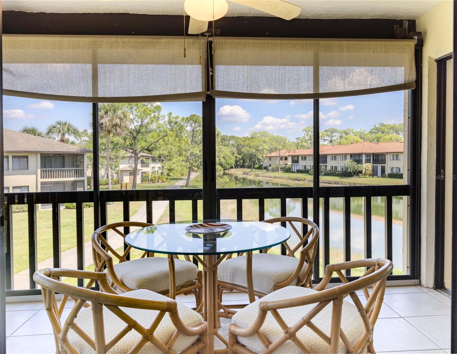 VILLAGE LAKE - Residential