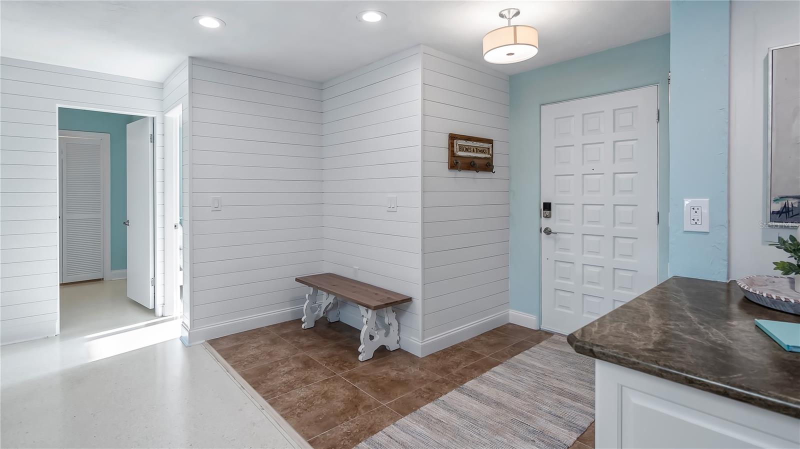 VENEZIA UNIT 01 - Residential