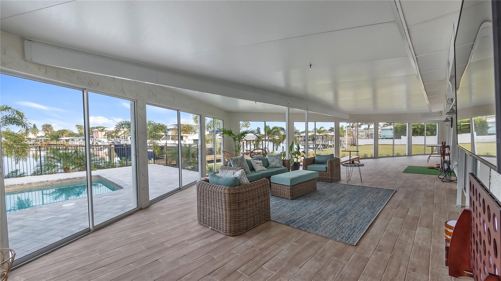 VENEZIA UNIT 01 - Residential