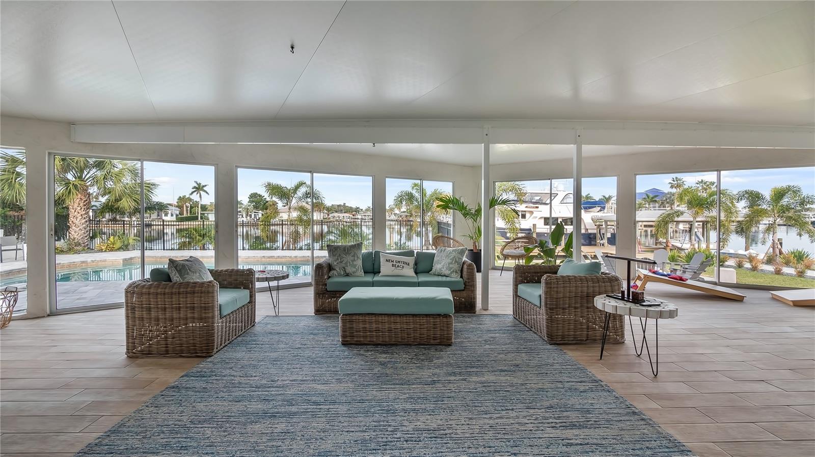 VENEZIA UNIT 01 - Residential