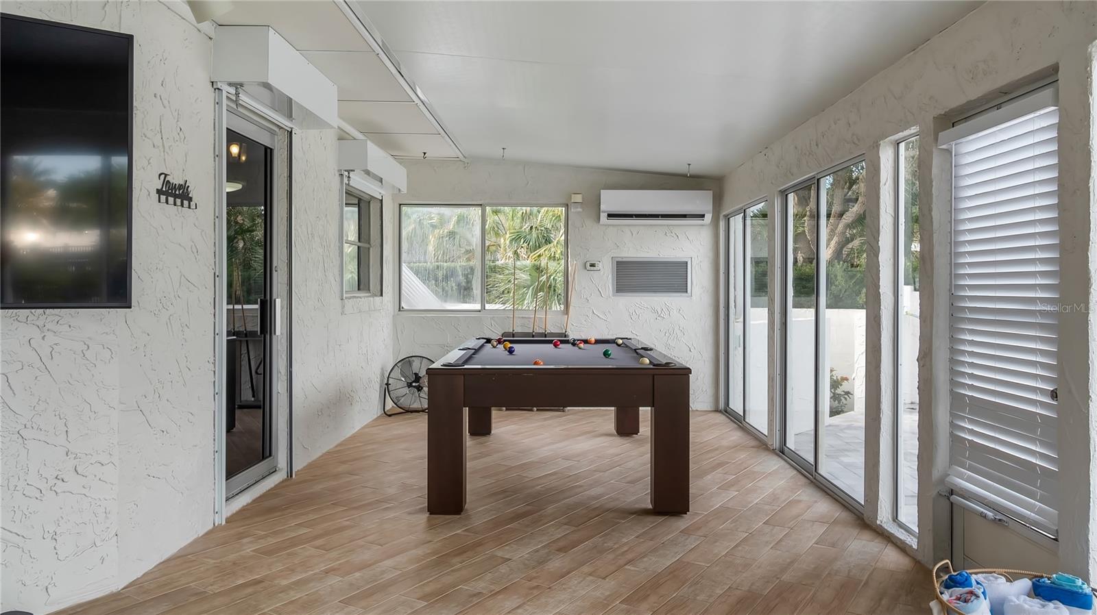 VENEZIA UNIT 01 - Residential