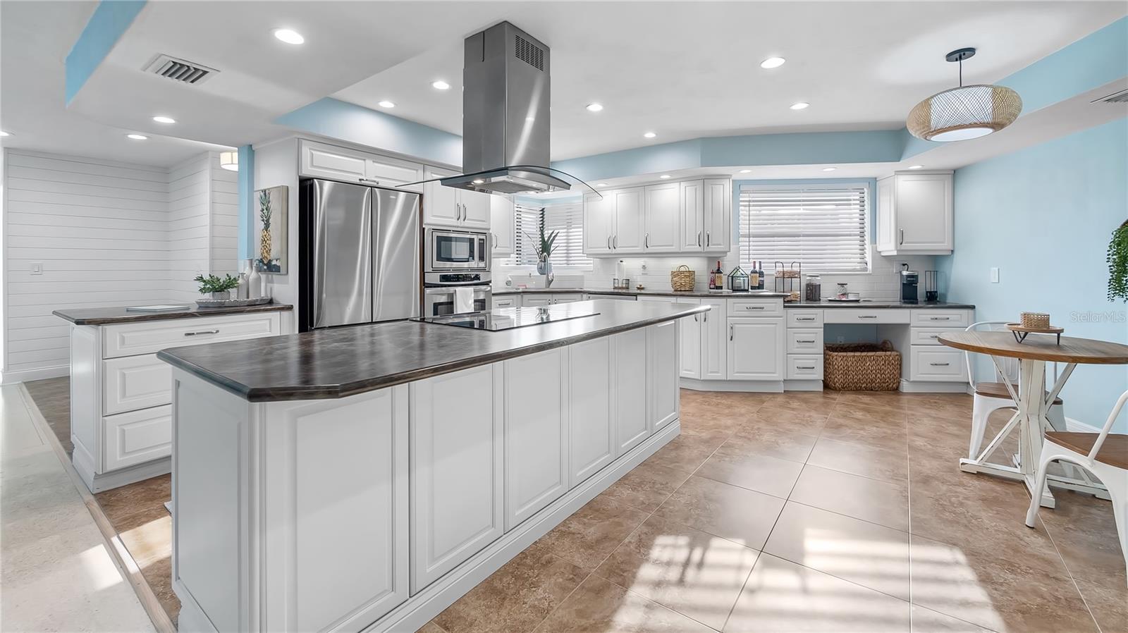 VENEZIA UNIT 01 - Residential