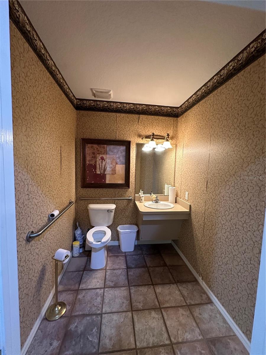 UNPLATTED - Commercial Lease