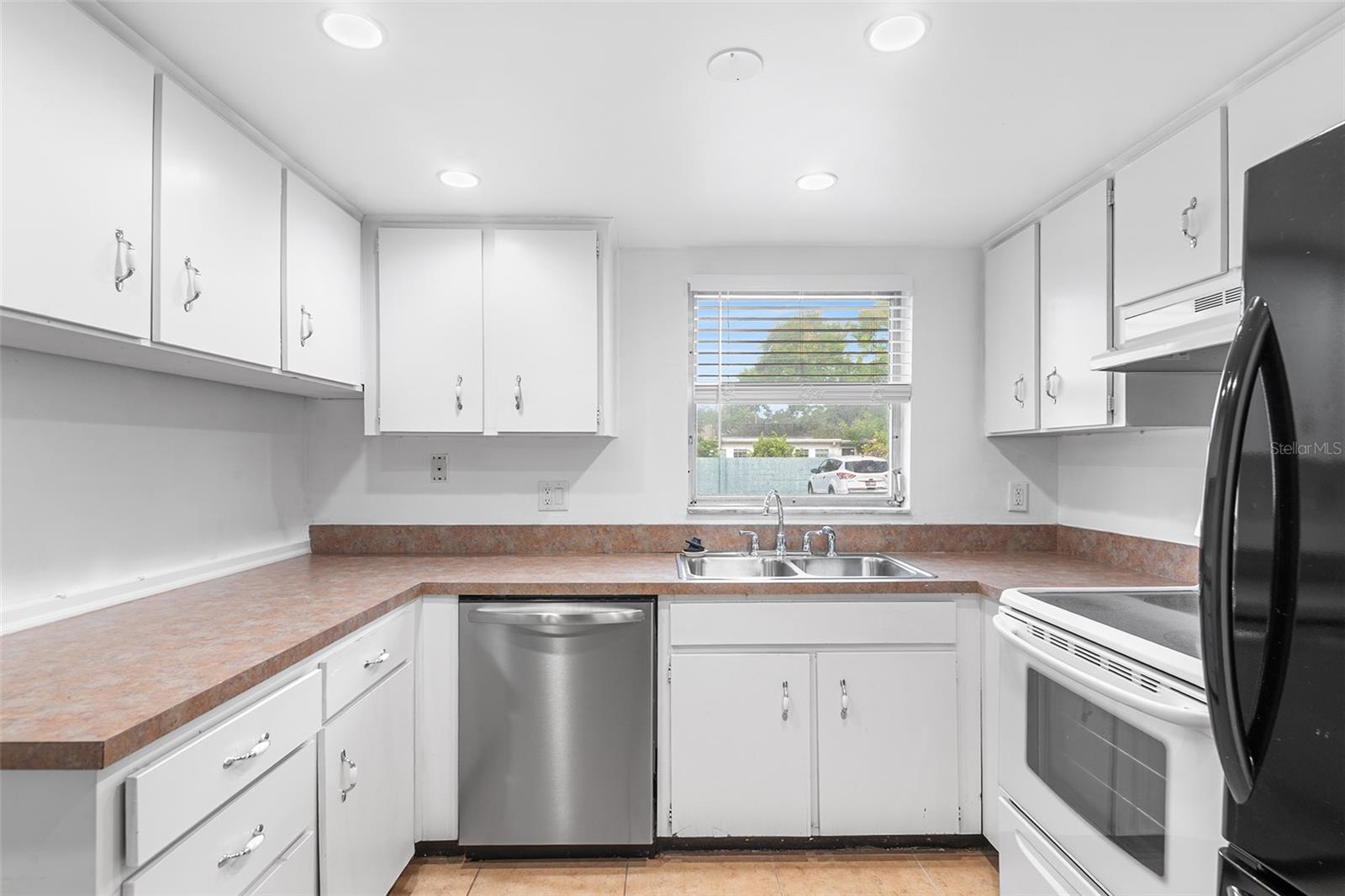 BEAR CREEK APARTMENTS - Residential Lease