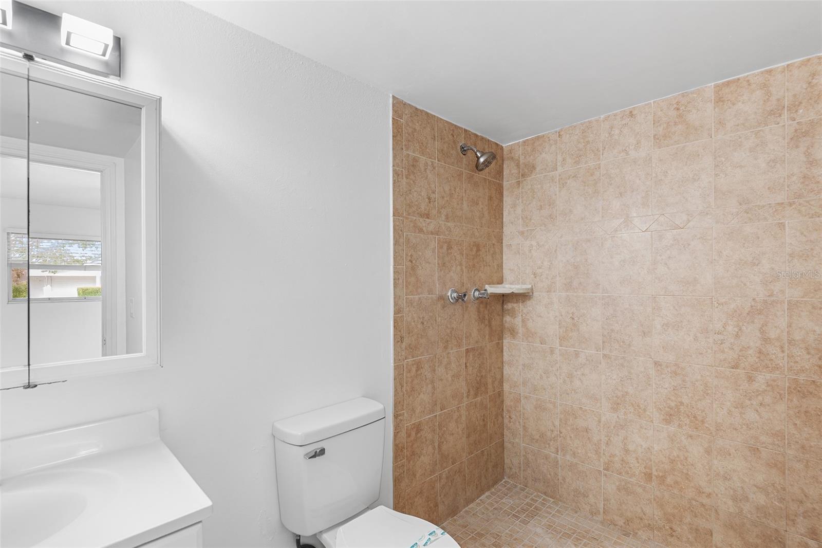 BEAR CREEK APARTMENTS - Residential Lease