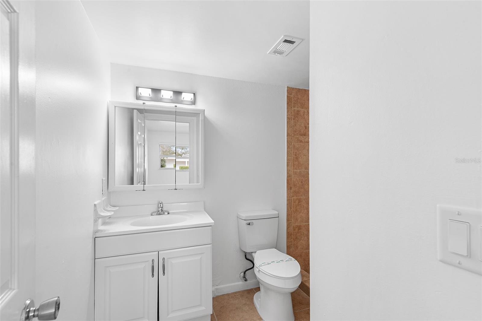 BEAR CREEK APARTMENTS - Residential Lease