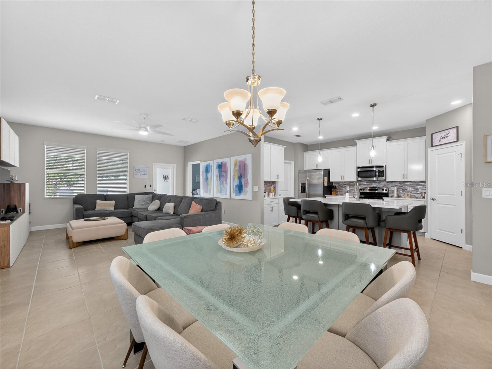 3086 WHITE HORSE COURT