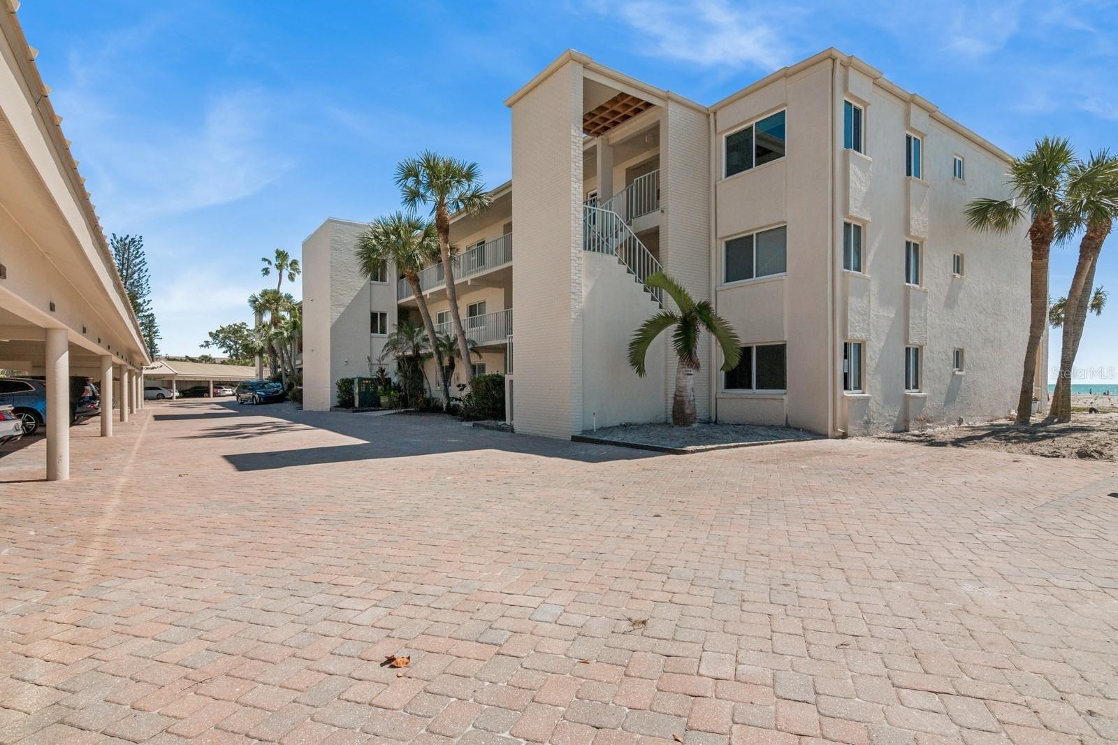 4835 GULF OF MEXICO DRIVE 302B