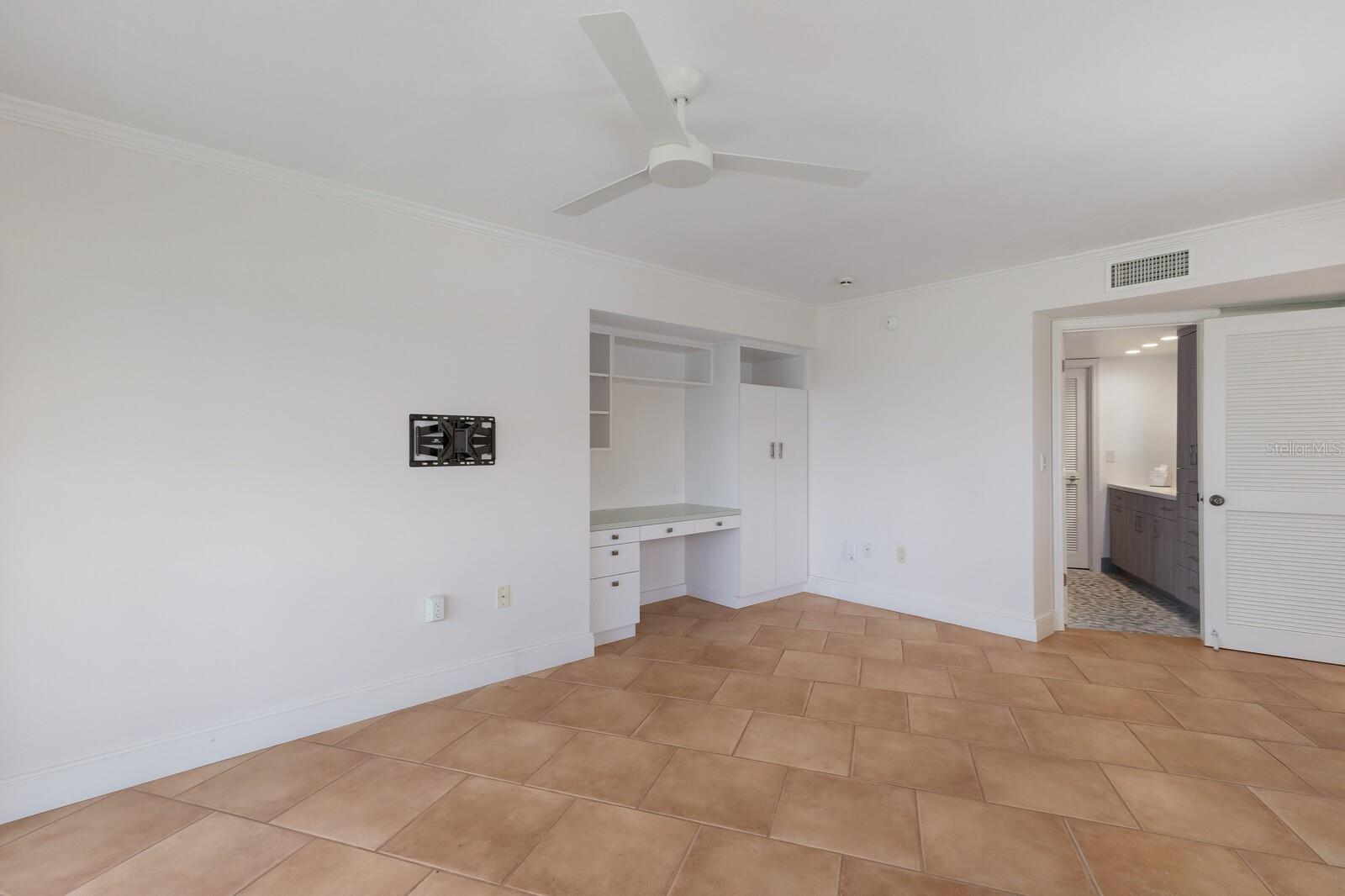 WESTCHESTER APTS - Residential